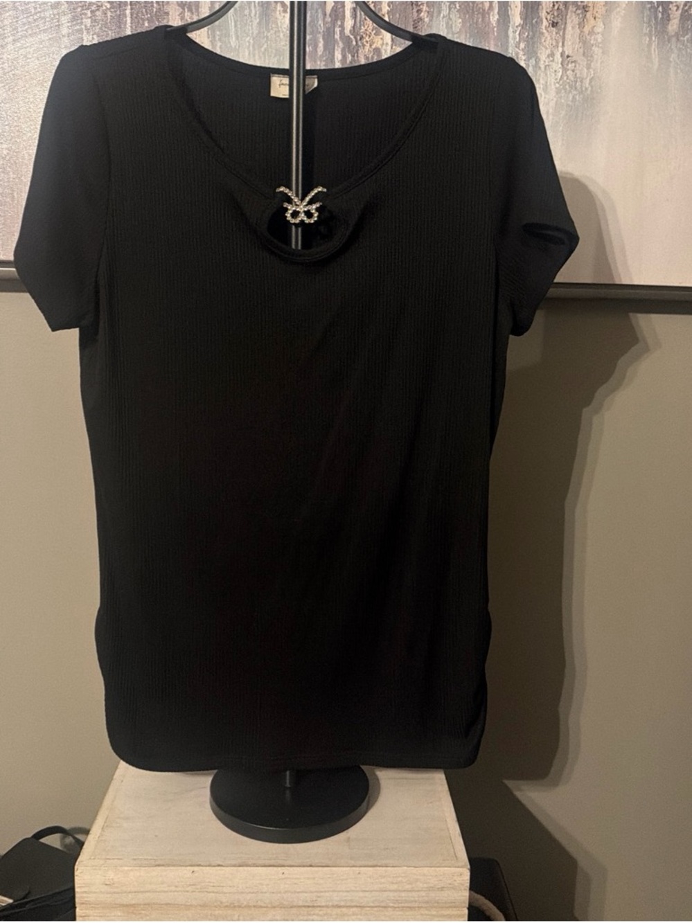 Free Kisses Black Short Sleeve Scoop Neck Tee